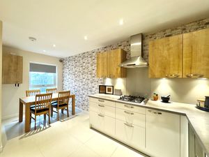 Photo 16- click for photo gallery